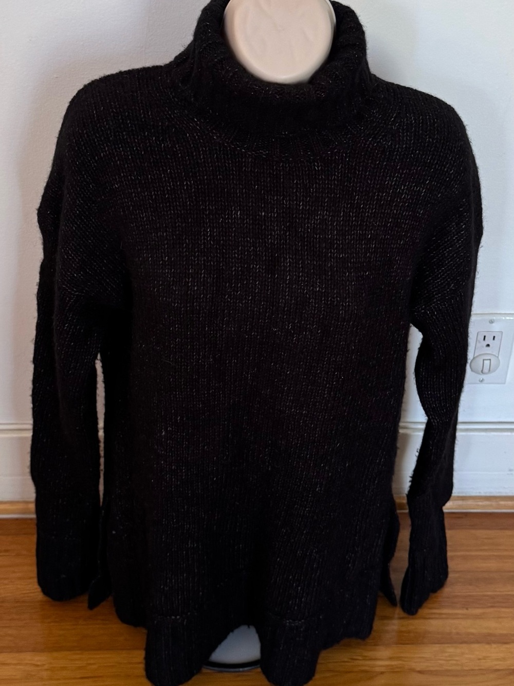 Everlane Cloud Oversized Black alpaca merino wool Turtleneck Sweater, size S - Picture 9 of 16